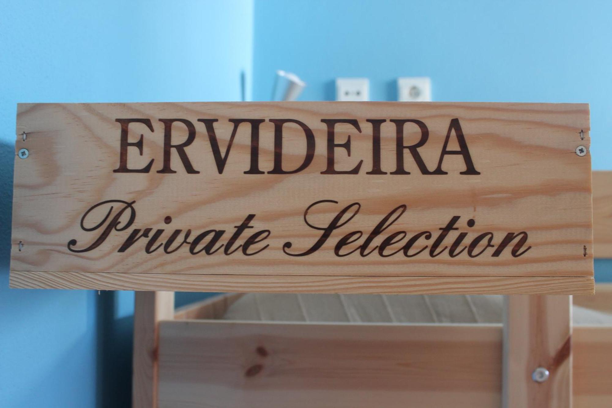 Ericeira Chill Hill Hostel & Private Rooms - Peach Garden Room photo
